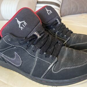 Jordan Black and Red Sneakers with Durable Design Mens Size 11 USED